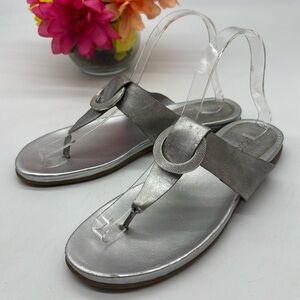 Aerosoles Silver Thong Sandal Size 7.5 FFT7211G